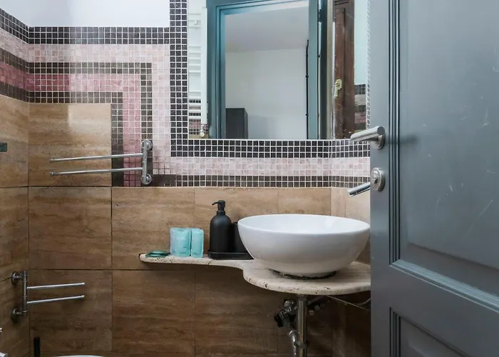 Zen Liv'in San Lorenzo Гостевой дом Рим