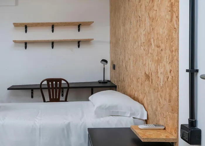 Zen Liv'in San Lorenzo Гостевой дом Рим