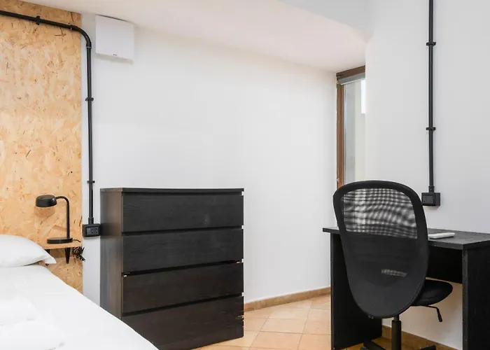 Zen Liv'in San Lorenzo Рим